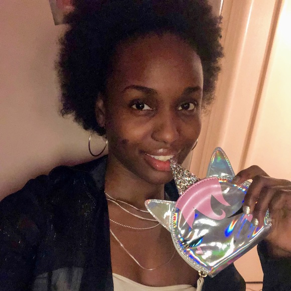 👀🛍Meet your fave customer, Jillian!🛍👠 - Picture 4 of 6